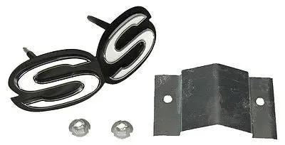 1969 69 Camaro Ss Grille Emblem W/Retainer Std -Non Rs 1