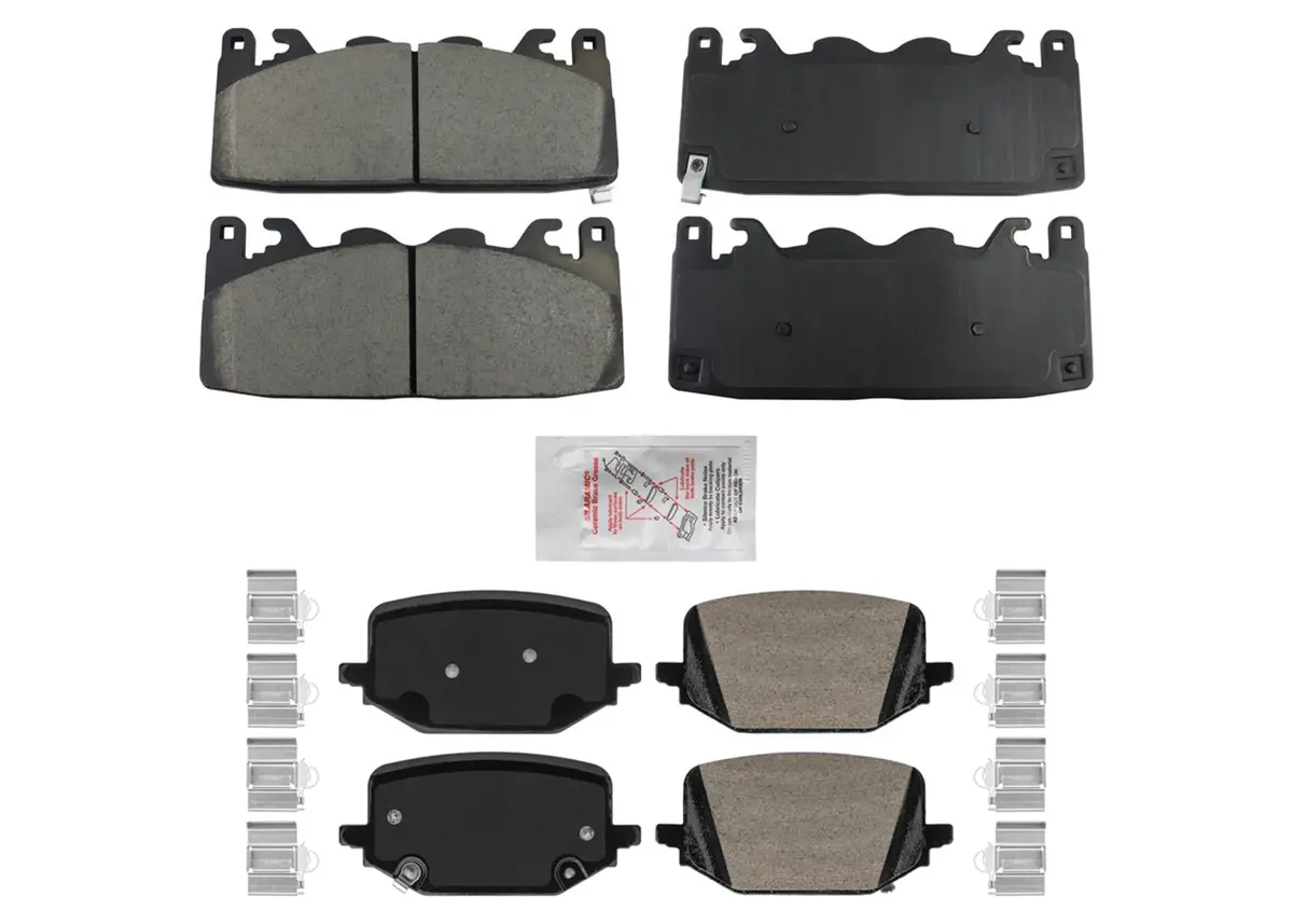 Front Rear Ceramic Disc Brake Pads For Ford Mustang Gt 4 Piston 352Mm 2024-2025 1