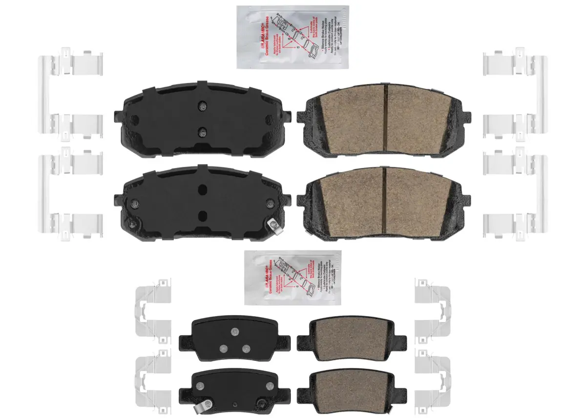 Ceramic Disc Brake Pads For Hyundai Elantra 21-24 2.0L W Electric Parking Brake 1
