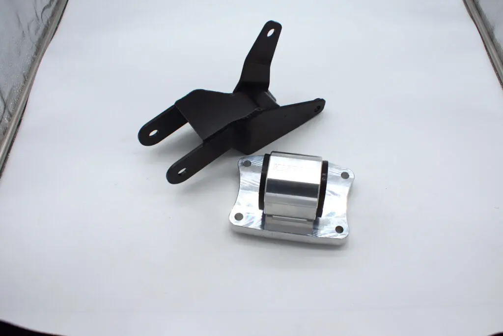 Hasport Performance Rear Mount (03-07 Accord/04-08 Tsx) 1
