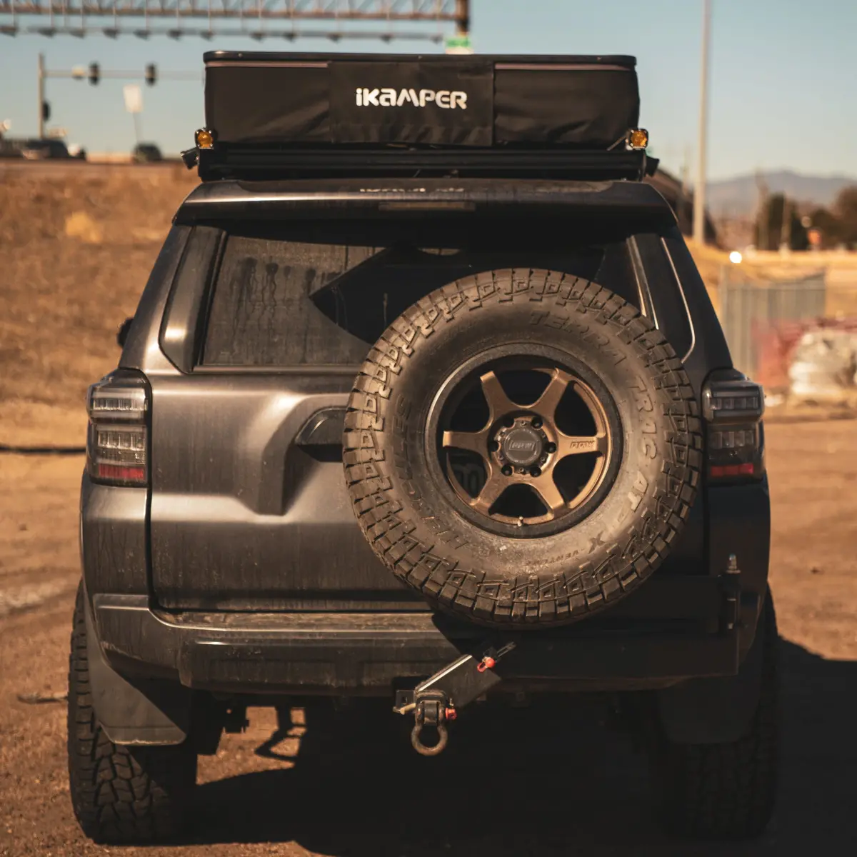 Southern Style Hitch Mounted Tire Carrier (4Runner/Gx/Land Cruiser) 1