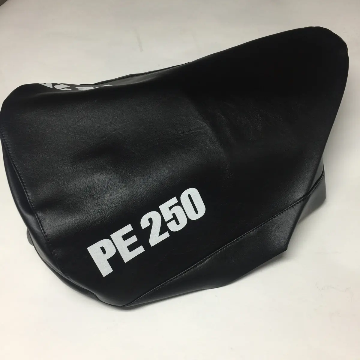 Suzuki, 1977, Pe 250, Euro Seat Cover, For Bikes With A Plastic Tank 1
