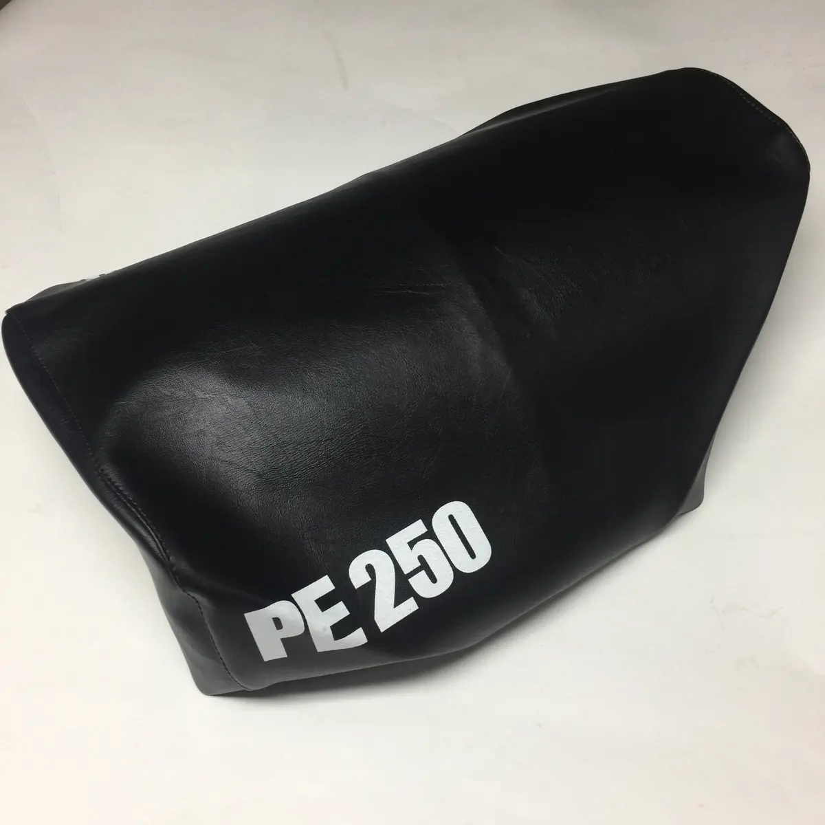 Suzuki, 1977, Pe 250, Uk Seat Cover, For Bikes With A Metal Tank 1