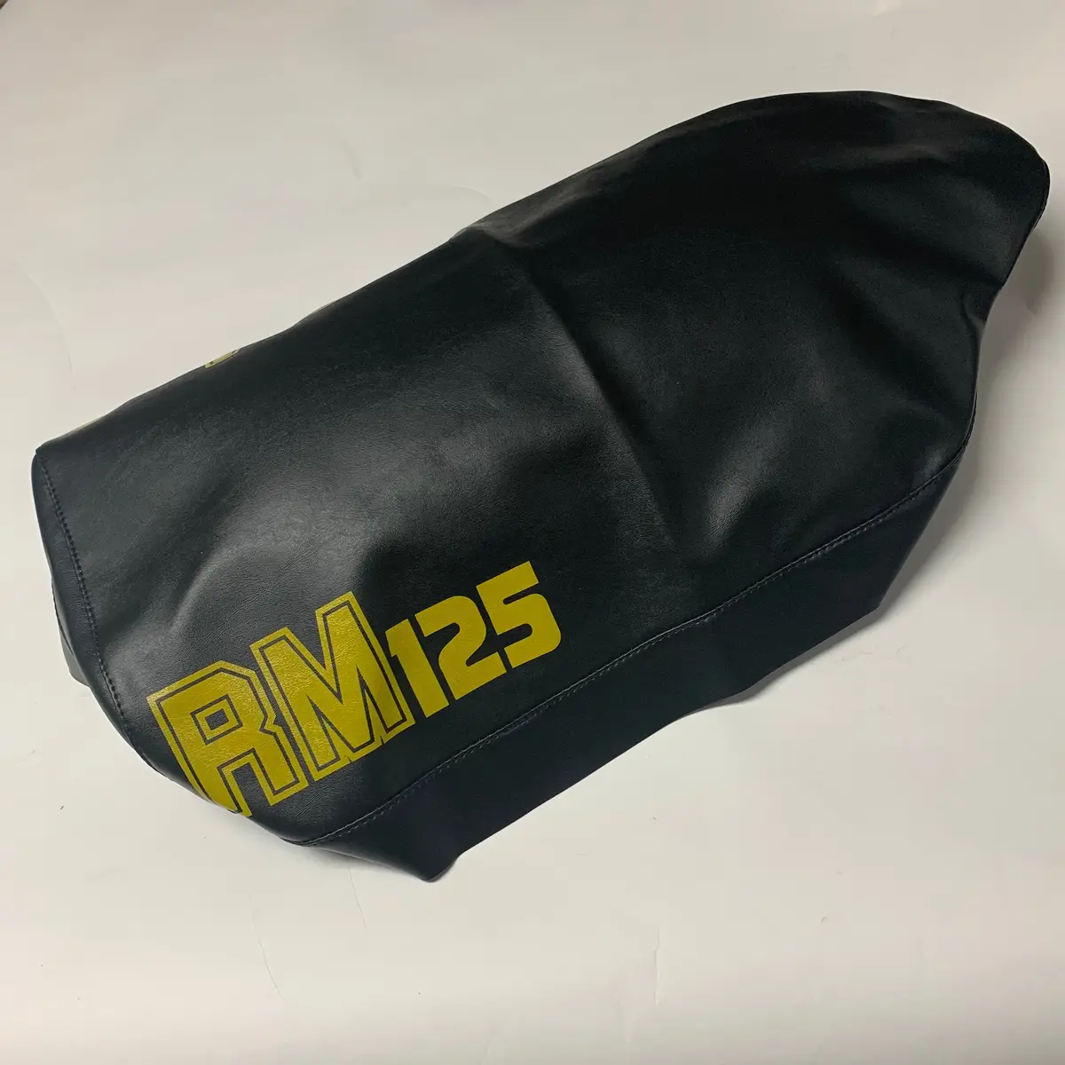 Suzuki, 1984-85, Rm 125, Black Seat Cover 1