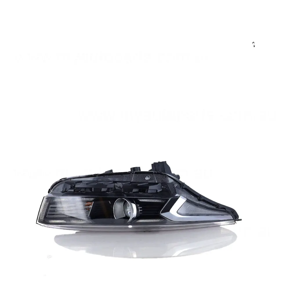 Kia Cerato Oem Head Lamp Drivers Side 04/2021 To / - 92102M6630 1