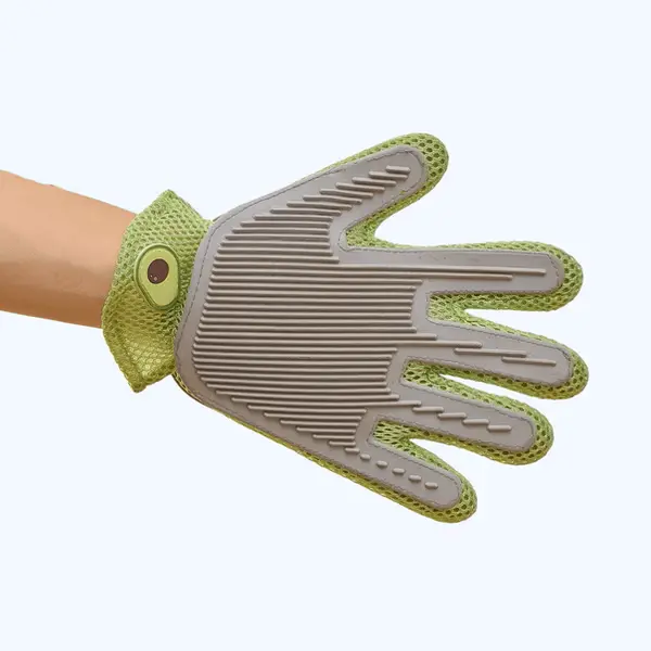 Petpals Grooming Glove 1